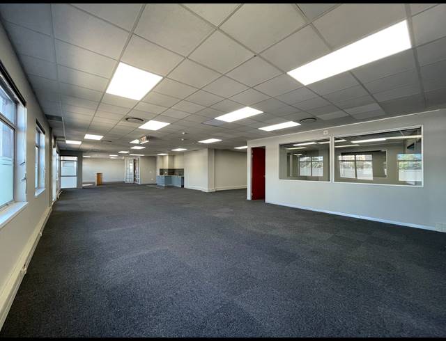 325M² OFFICE TO LET IN SANDTON CENTRAL